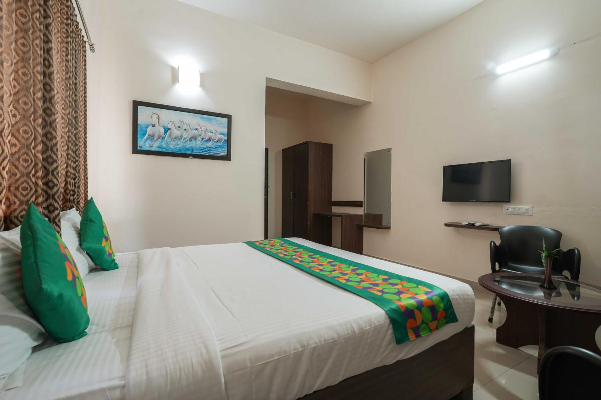 Treebo Pappilon Palace - Pvs Circle Mangalore Exterior foto