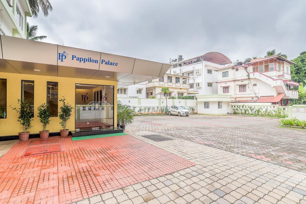 Treebo Pappilon Palace - Pvs Circle Mangalore Exterior foto